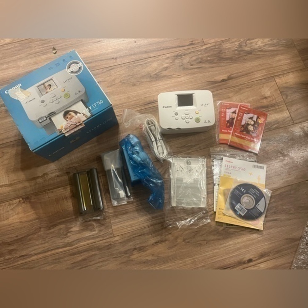New in box  - Canon SELPHY CP760 Compact Photo Printer